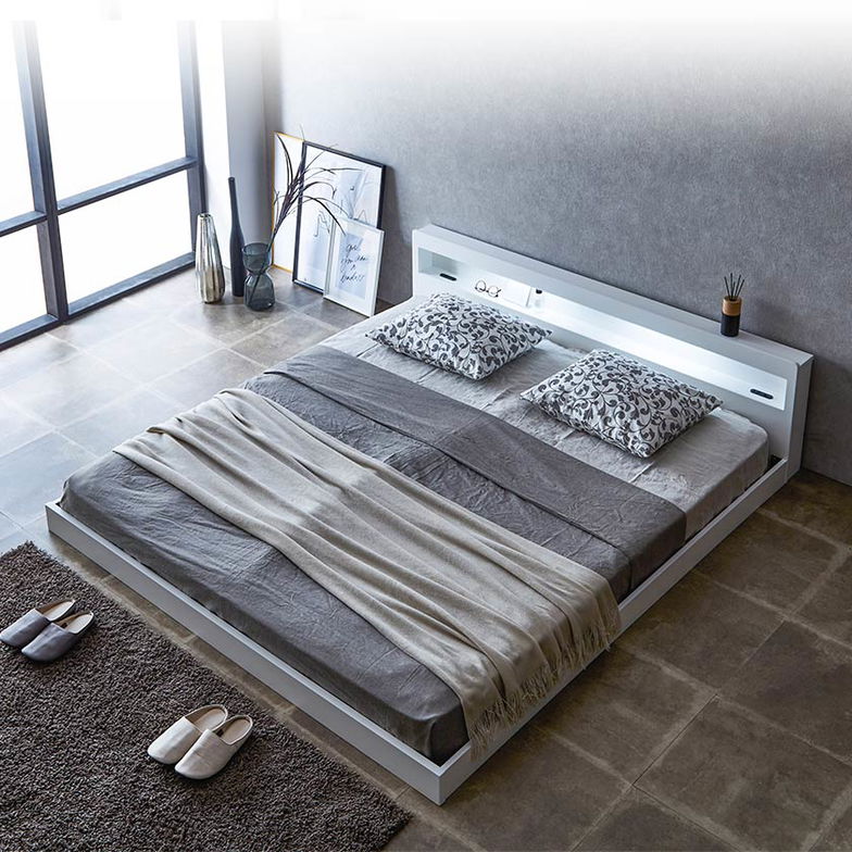 【ポイント10倍】レスター ローベッド キング 高密度バリューポケットコイルマットレス付き 木製 棚付き LED照明 コンセント すのこ ブラック ホワイト | 【大型家具配送】