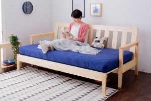 機能的で通気性もバツグンな、すのこタイプのソファベッド
